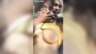 Indian lovers know a place to have sex and film caught videos