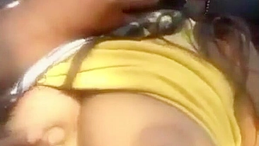 Indian lovers know a place to have sex and film caught videos