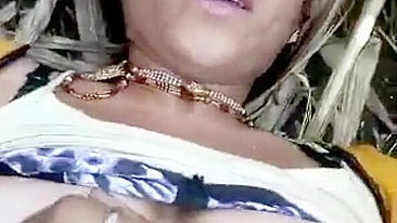 Married man fingers Indian lover's pussy in the phone caught video