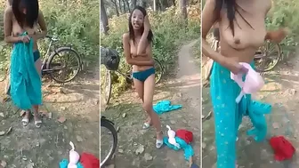 Female bicyclist tries to cover boobs when she is caught by Indian voyeur Female bicyclist tries to cover boobs when she is caught by Indian voyeur