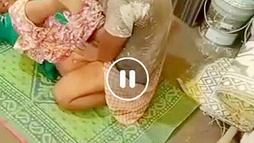 Indian lovers have sex on the floor and are caught by phone camera