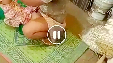 Indian lovers have sex on the floor and are caught by phone camera