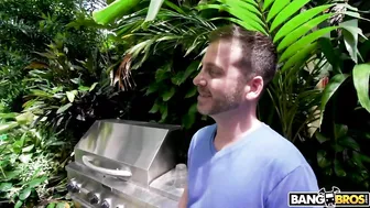 Petite Latina girl Misty Quinn enjoys outdoors XXX fucking on camera