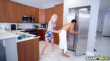 After shower stepson is dragged into XXX affair with horny blond mom