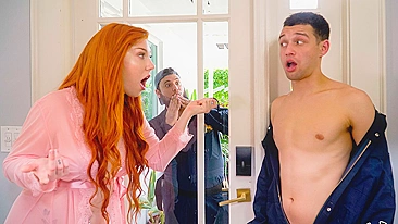 Lucky cable guy satisfies XXX needs of attractive red-haired nymph