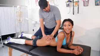 Therapist cures injured Ebony nymph using his thick XXX fuckstick