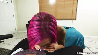 Big-tittied mom with tattoos willingly uses guy's hard XXX pickle