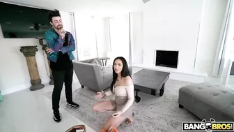 Dark-haired girl gladdens brother with XXX sucking on the camera