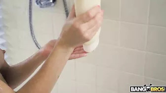 Girl sees brother jerking off and decides to put XXX limb to work