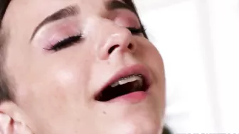 Tireless young slut rides her boyfriend's XXX pecker cowgirl style