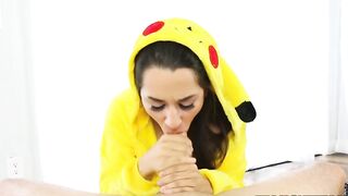Petite cosplay fan sucks massive XXX cock belonging to tall friend