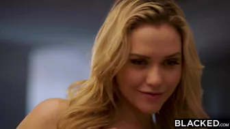 Booty Mia Malkova enjoys black cock and shows bed choreography to black man