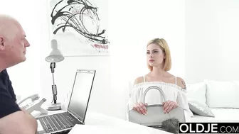 Blonde lovely spreads legs for old boss to climb corporate ladder