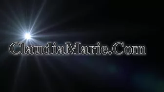 MILF shakes hooters riding new boyfriend's dick MILF shakes hooters riding new boyfriend's dick