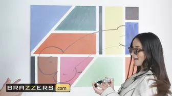 Brunette Romanian street artist Alyssia Kent drilled with huge penis of art museum guard Danny D