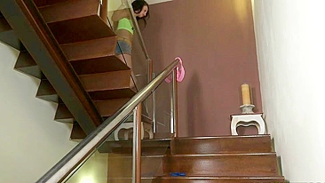 Mom sucks and doesn't know stepdaughter watches her giving XXX blowjob