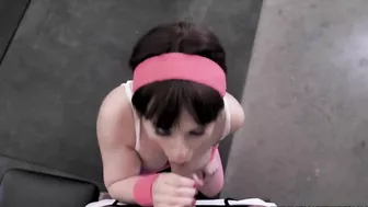 Kiara Edwards XXX on her knees, sucks cock in the gym.