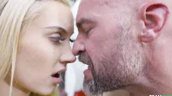 Lovelies with blonde hair have a XXX threesome with the bearded guy