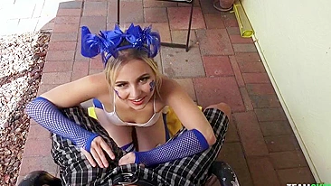 Enticing blonde cheerleader sucks XXX prick outdoors in POV video