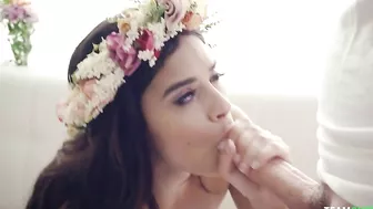 All natural Latina hottie slobbers when blowing massive XXX dick