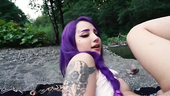 Emo teen with purple hair is tempted into outdoor XXX lovemaking