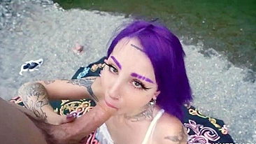 Purple-haired minx polishes friend's XXX cock outdoors by the lake