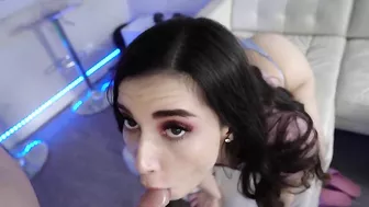 Cute Latina lassie polishes stepdad's XXX boner in the living room