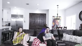 Teen hottie records her XXX girlfriend blowing dick of the lucky guy