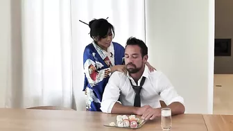 Horny male licks yummy XXX pussy of Asian girlfriend on the table