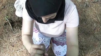 Obedient Syrian mom whips out XXX jugs and touches guy's dick in park