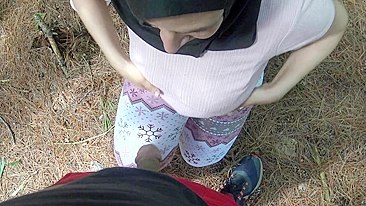 Obedient Syrian mom whips out XXX jugs and touches guy's dick in park