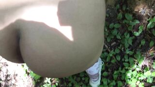 Skilled guy manages to fuck Arab mom with great XXX ass outdoors