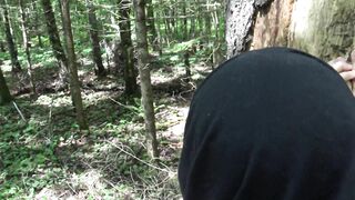 Skilled guy manages to fuck Arab mom with great XXX ass outdoors