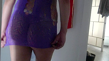 Stunning Arab mom in sexy outfit lures guy into XXX quickie using big ass