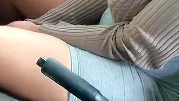 Arab hottie motivates driver to give money with help of her XXX chest