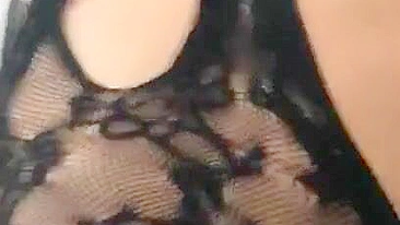 Cheating Arab mom in sexy lingerie screwed by neighbor in XXX doggy