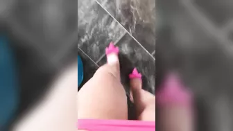 Chubby Arab mom captures on cam the way she touches own XXX cunny