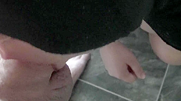 Slutty Arab beauty can't help desire to suck friend's XXX boner