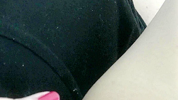 Amateur mom enjoys the way hot Arab GF licks her sweet XXX snatch