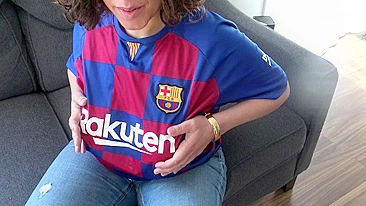 Watching football makes busty Arab mom in the mood to show her XXX melons