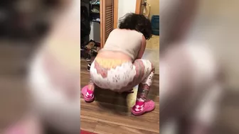 Excited Pakistani mom shakes her big XXX booty in front of the camera