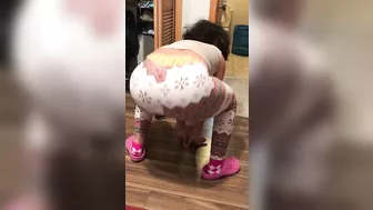 Excited Pakistani mom shakes her big XXX booty in front of the camera