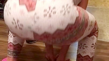 Excited Pakistani mom shakes her big XXX booty in front of the camera