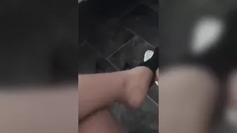 Arab hottie with beautiful XXX legs demonstrates feet on her camera