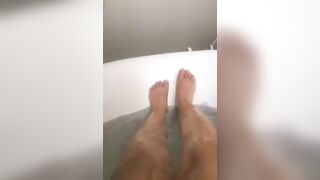 Naughty egyptian mom demonstrates XXX legs while relaxing naked in bath