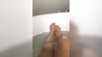 Naughty egyptian mom demonstrates XXX legs while relaxing naked in bath