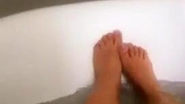 Naughty egyptian mom demonstrates XXX legs while relaxing naked in bath