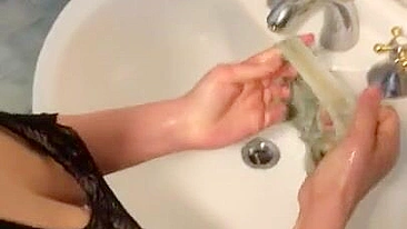 Iranian mom carefully washes her XXX panties after sexual adventures