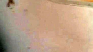 Hot Arab mom provocatively displays shaved XXX armpits on the camera