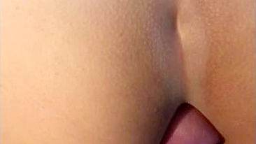 Arab mom gets on all fours inviting guy to fuck her in XXX doggy